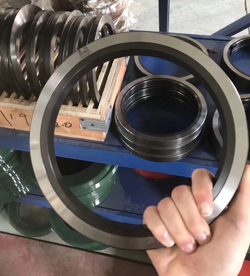 Dernière affaire concernant Lame de fente rotatoire de cisaillement de D700x360x50mm pour couper l'acier inoxydable de l'épaisseur 3-16mm