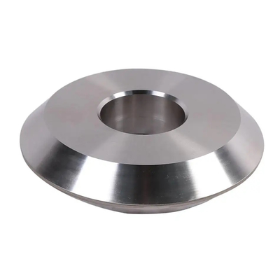 Surfaces polies et couteaux rotatifs à tranchants pour une coupe efficace